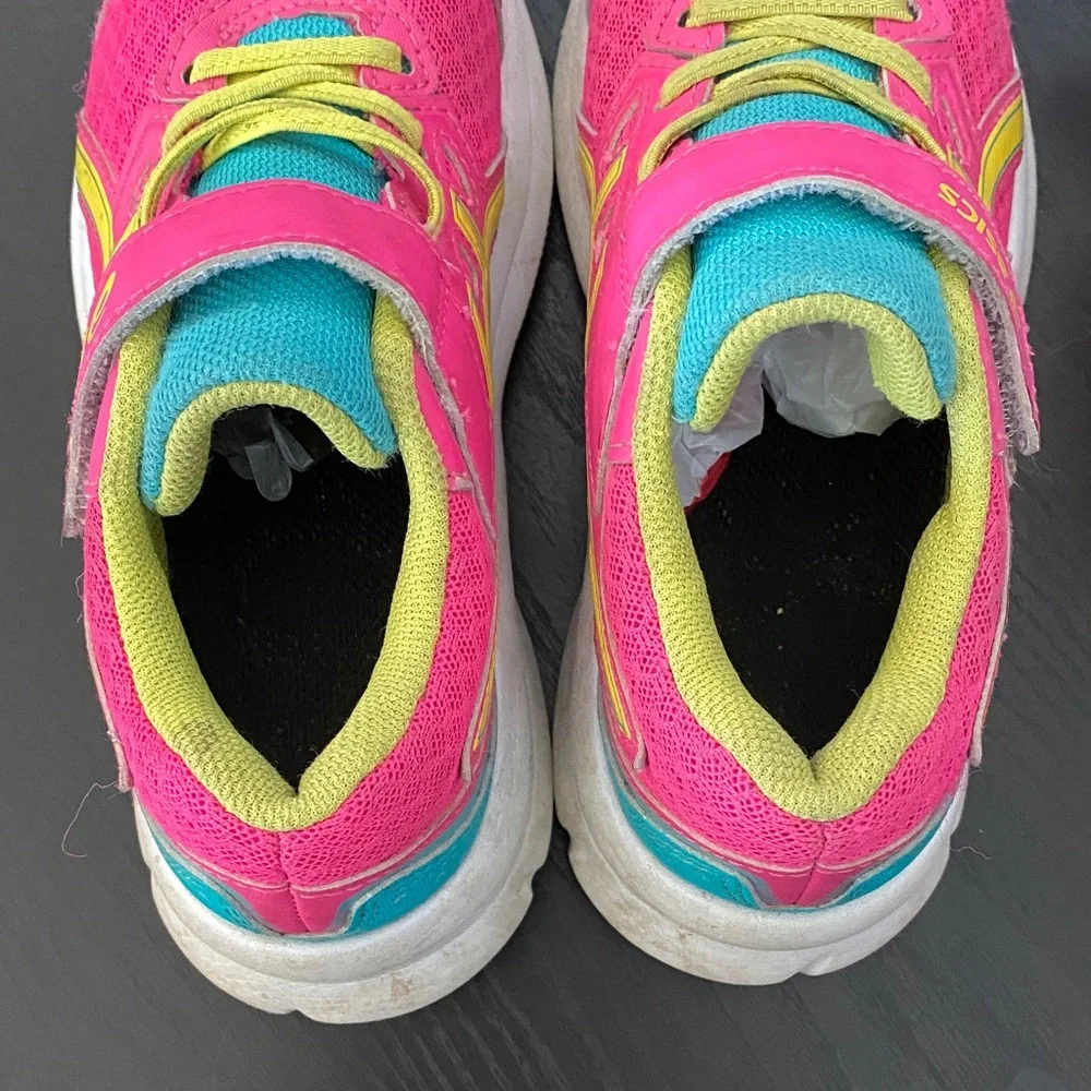 Asics bright pink